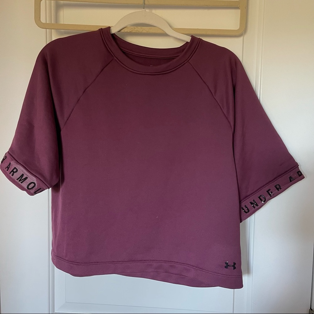 Under Armour shirt maroon - size small
